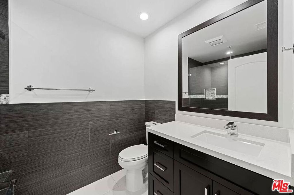 MLS #25623759 image #17