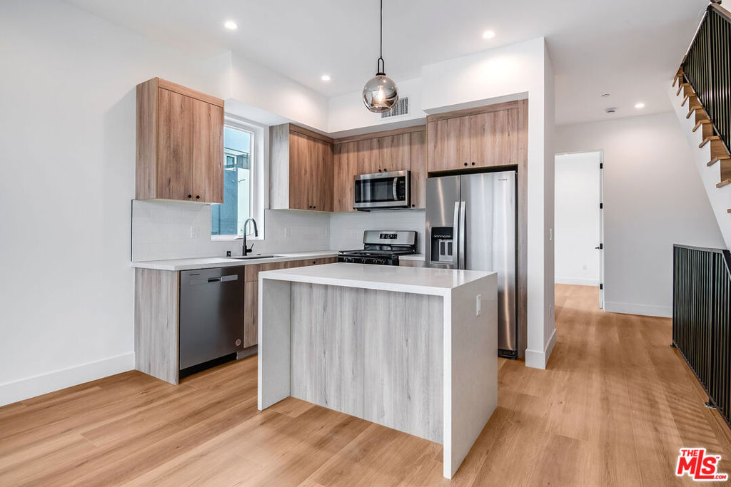 MLS #25624013 image #1