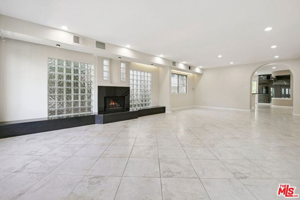 MLS #25624021 image #2