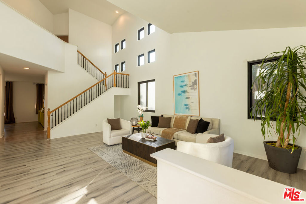 MLS #25624137 image #3