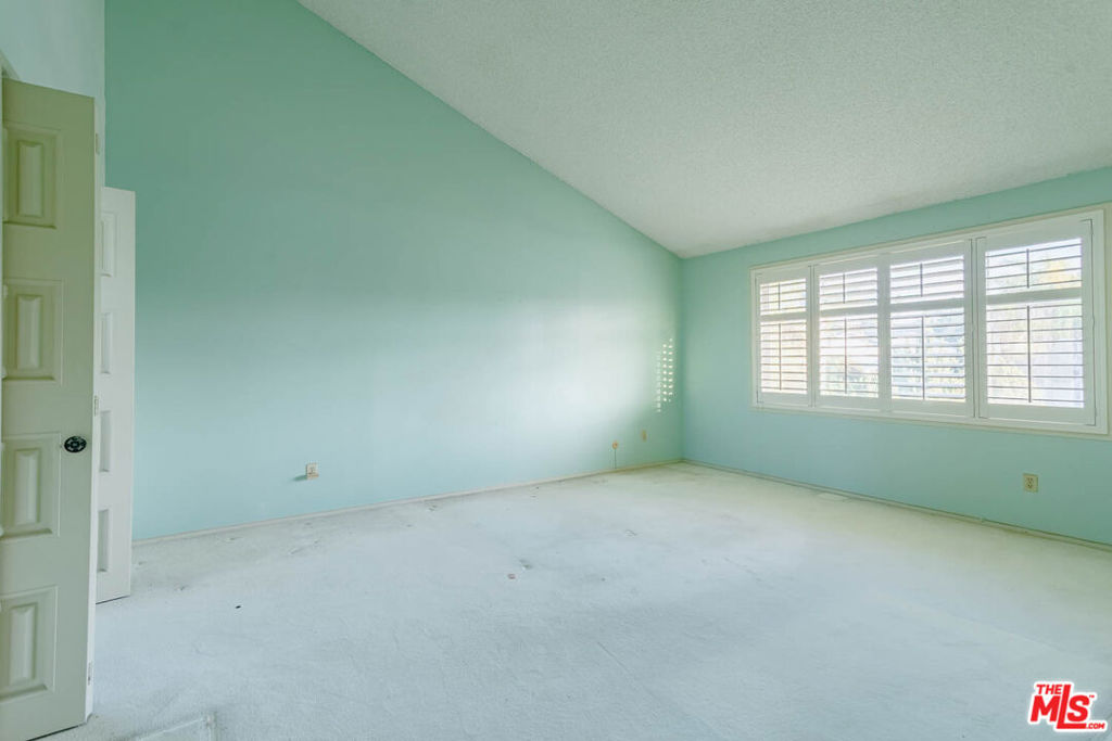 MLS #25624351 image #17