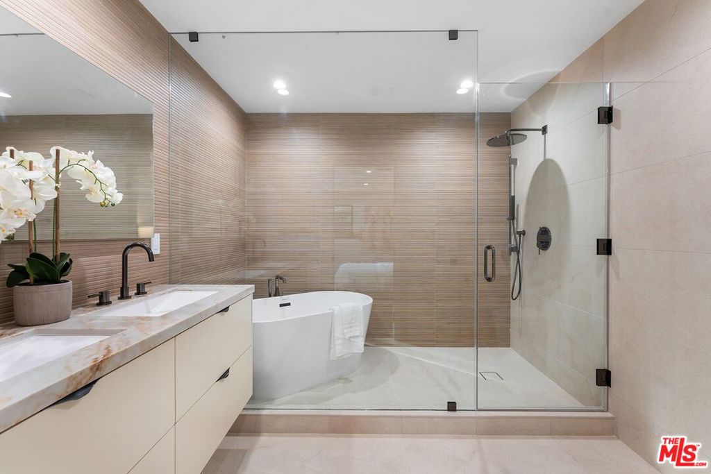 MLS #25624371 image #21