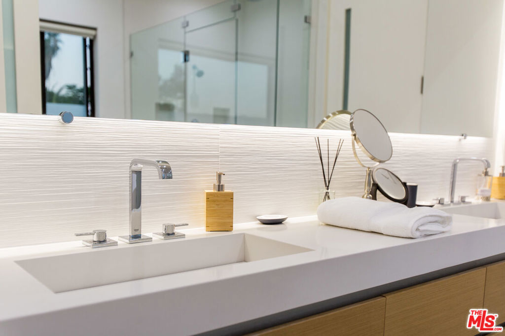 MLS #25624431 image #32