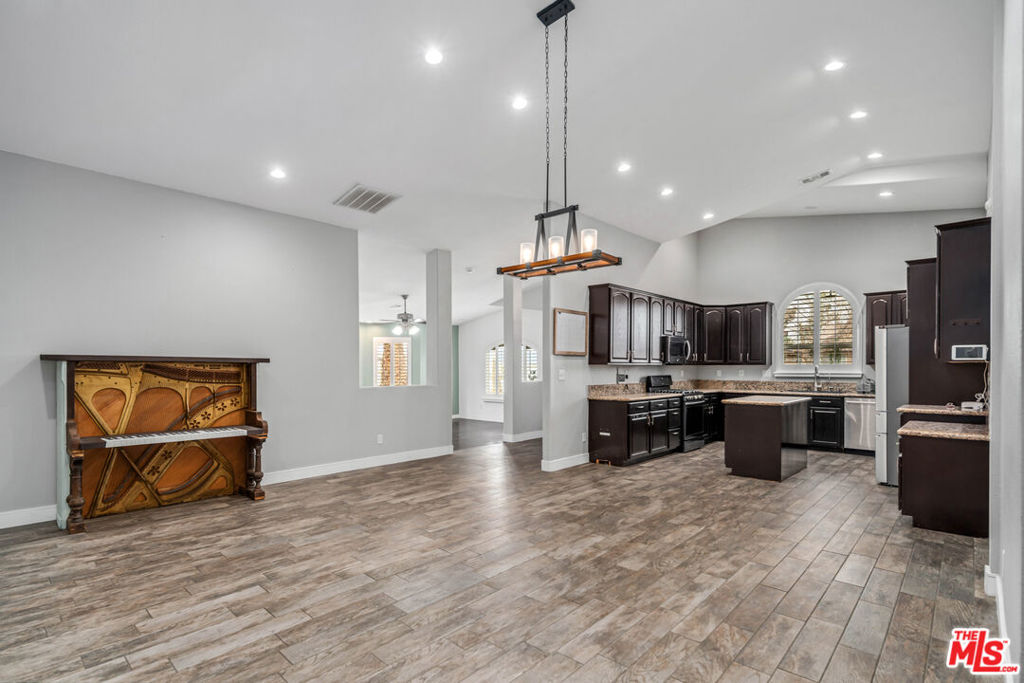 MLS #25625055 image #9