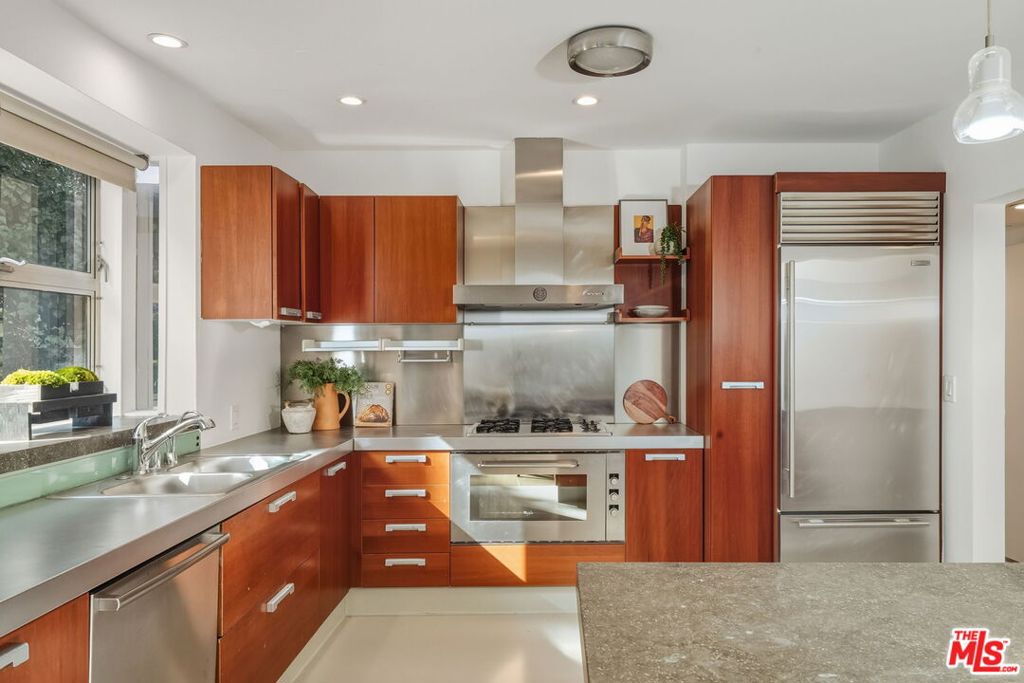 MLS #25625391 image #15