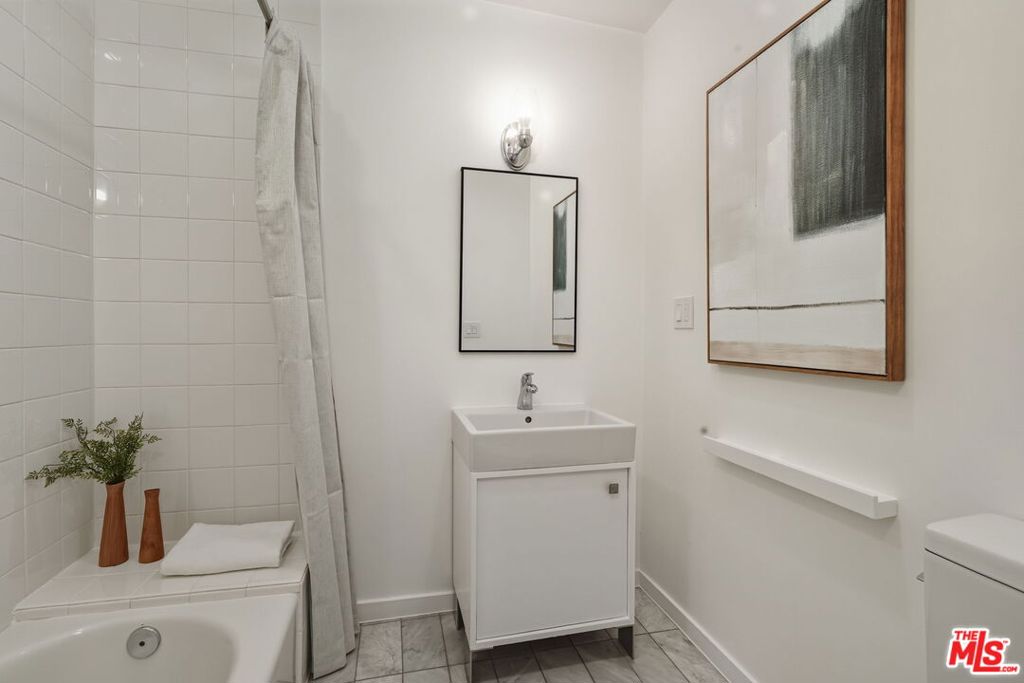 MLS #25625391 image #22