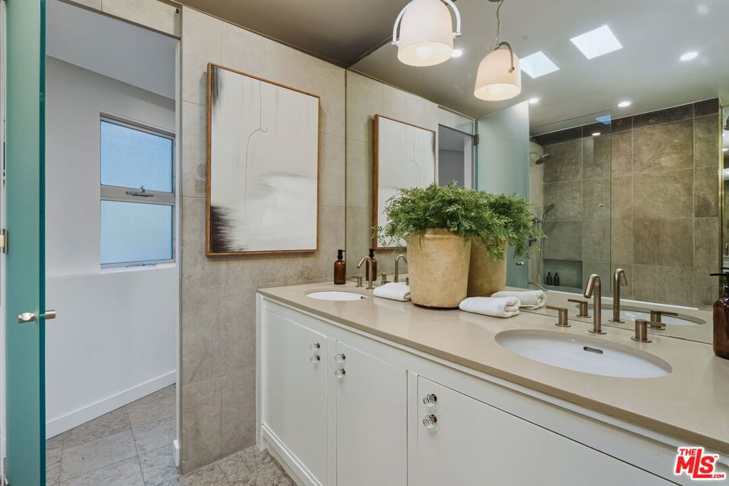 MLS #25625391 image #32