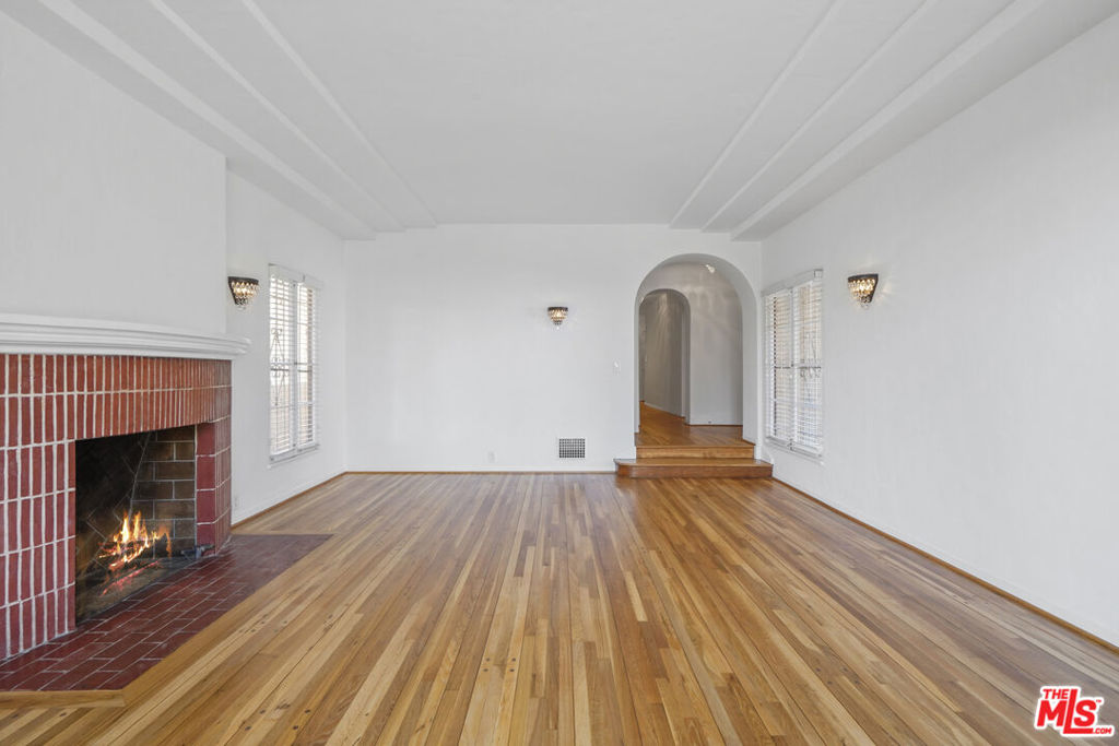 MLS #25625393 image #11