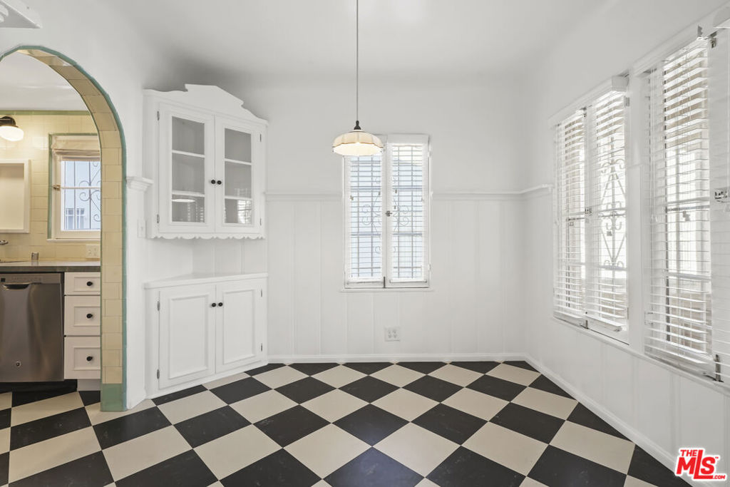 MLS #25625393 image #16