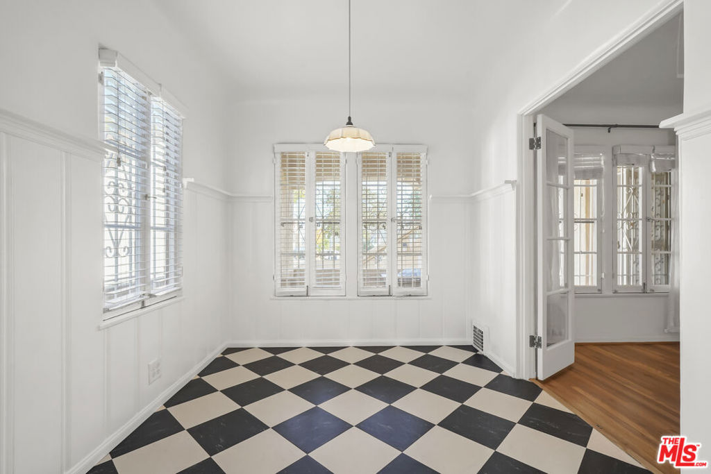 MLS #25625393 image #17