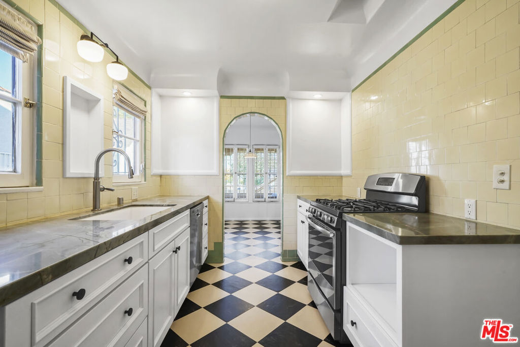 MLS #25625393 image #18