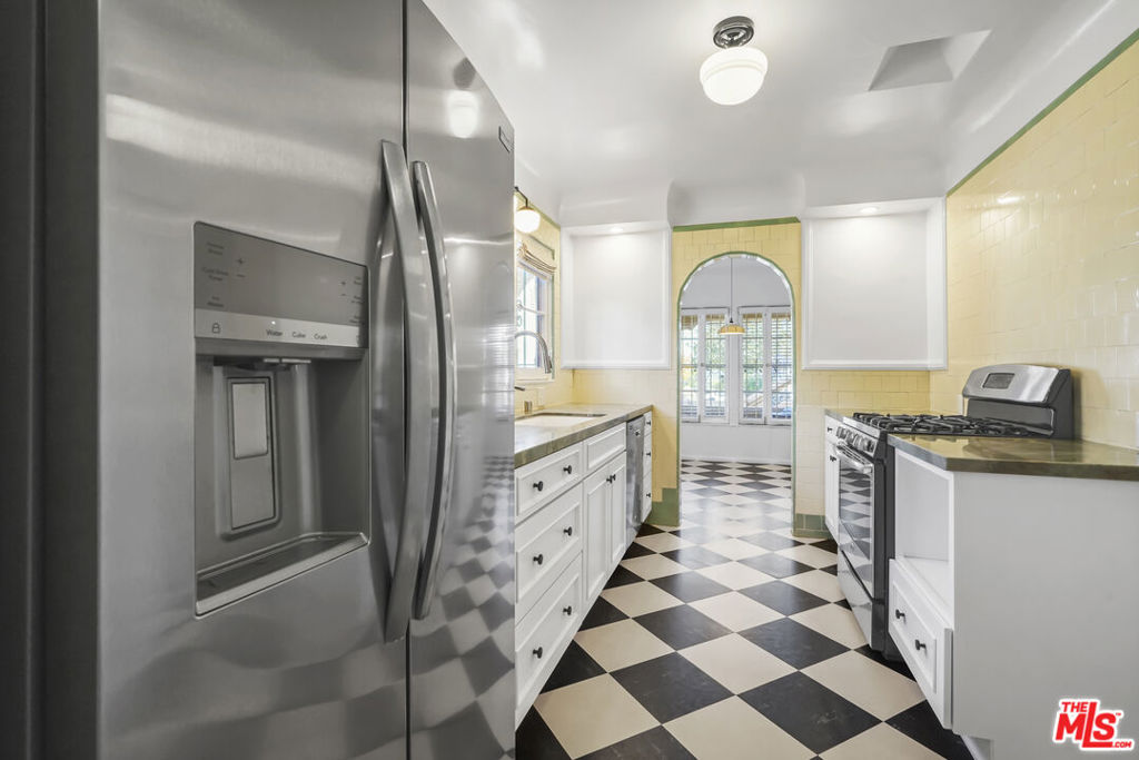 MLS #25625393 image #21