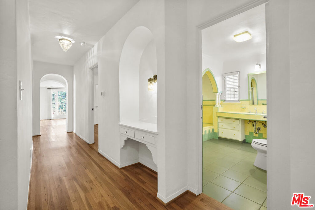 MLS #25625393 image #23