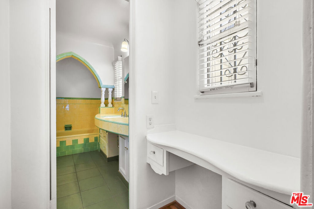 MLS #25625393 image #26