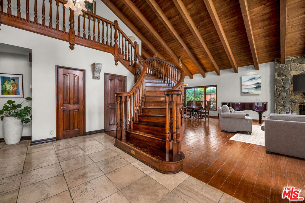 MLS #25625453 image #14