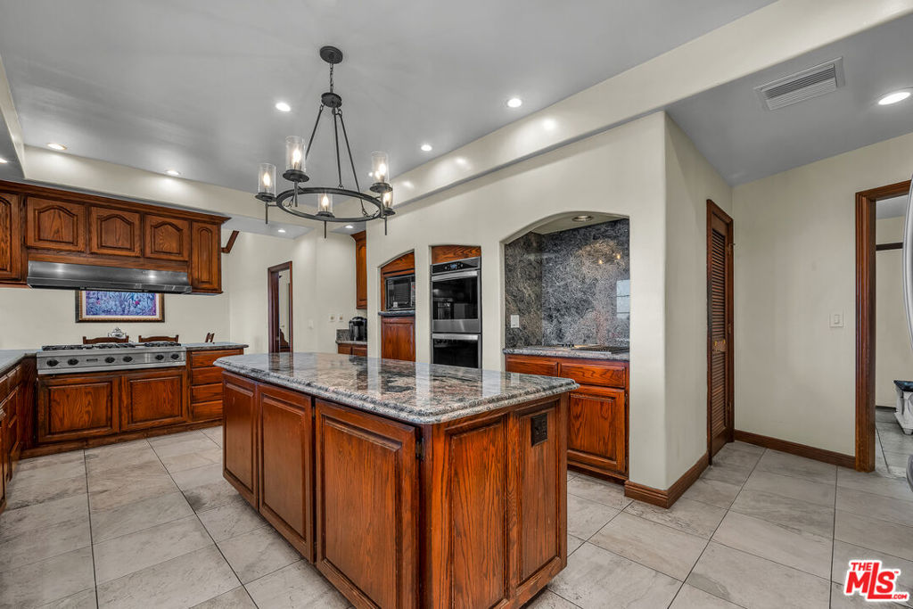 MLS #25625453 image #9