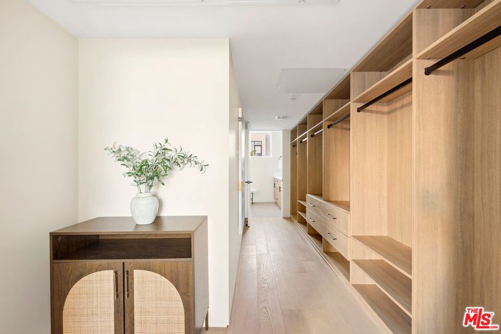 MLS #25625799 image #9