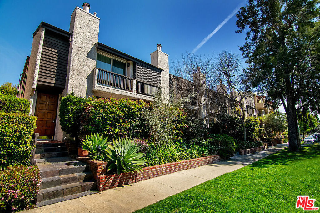 MLS #25625917 image #0