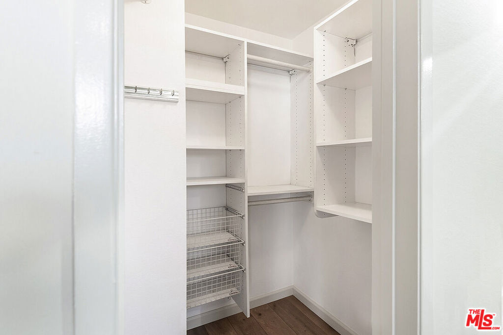 MLS #25625917 image #24