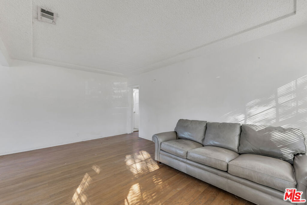 MLS #25626767 image #3