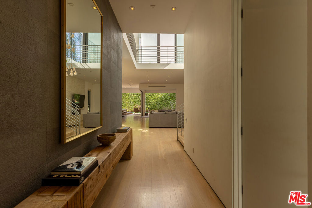 MLS #25628757 image #2