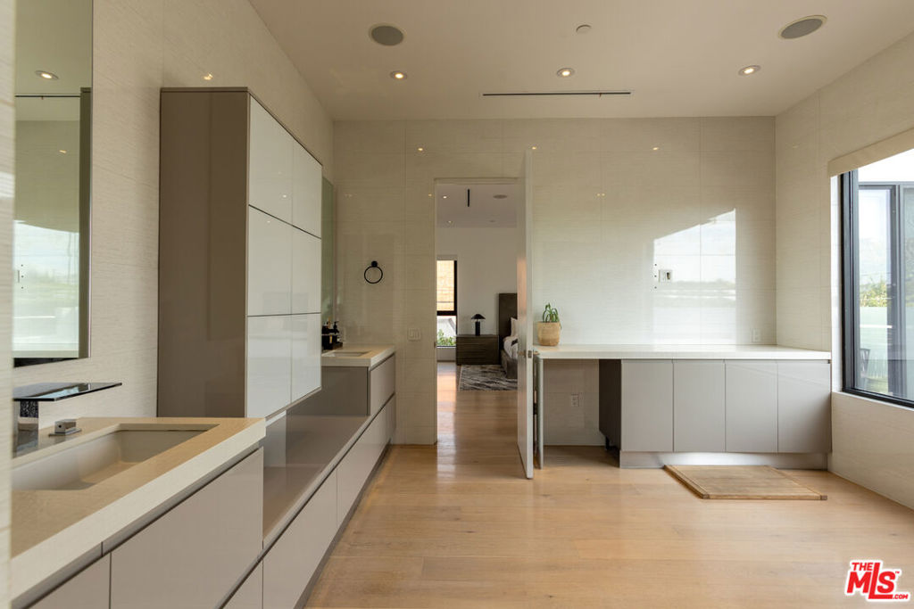 MLS #25628757 image #27