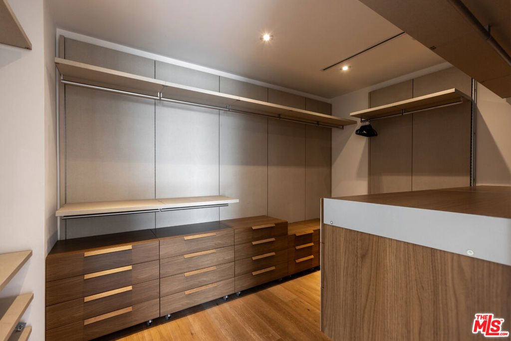 MLS #25628757 image #30