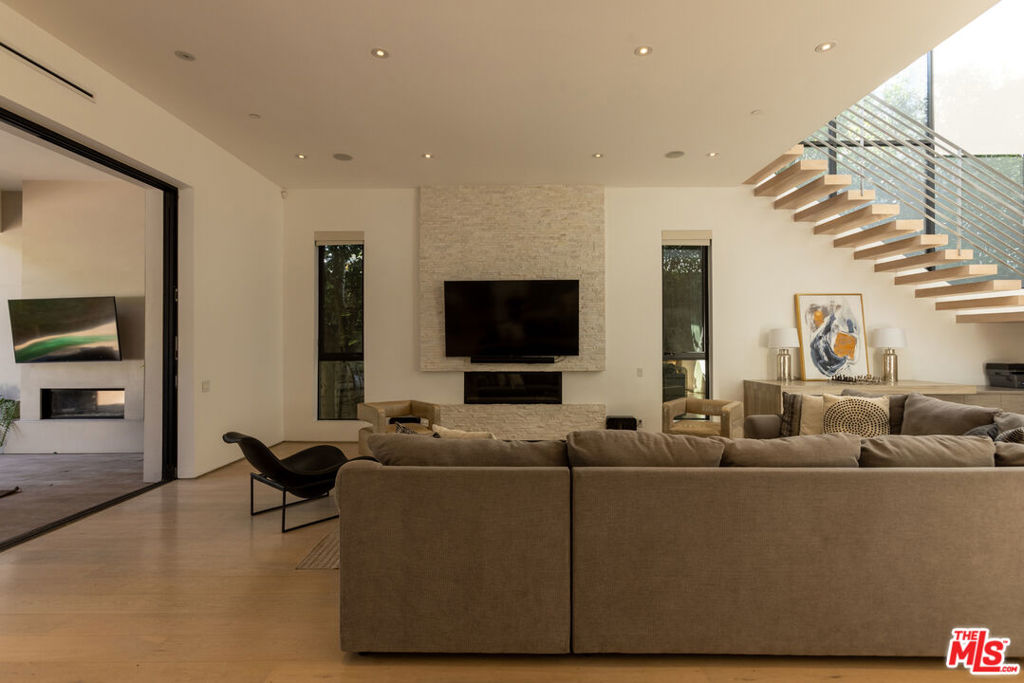 MLS #25628757 image #8