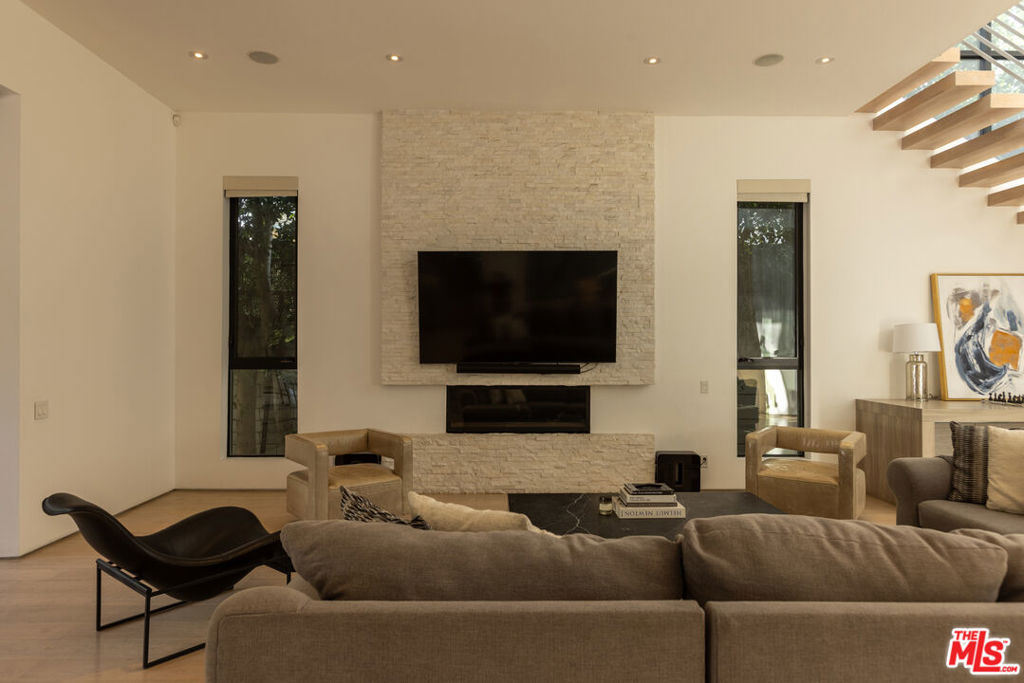 MLS #25628757 image #9