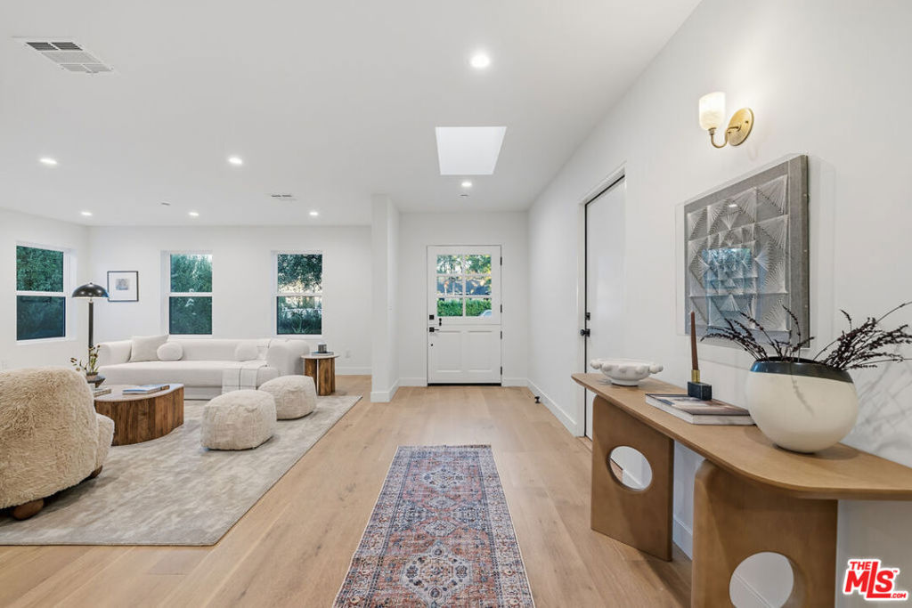 MLS #25628865 image #2