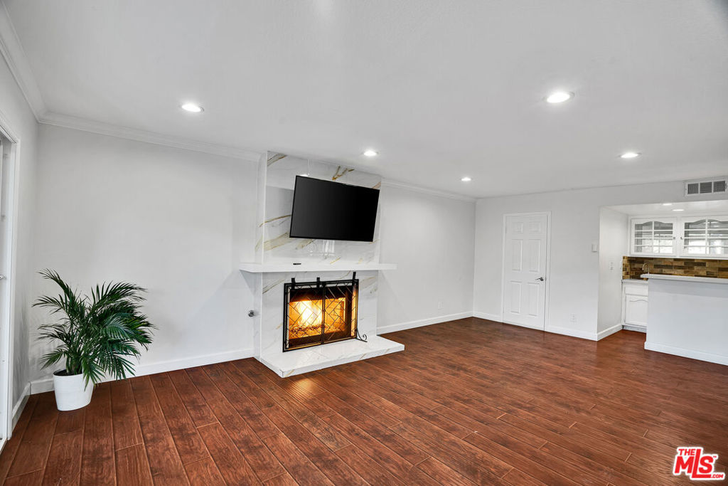 MLS #25629233 image #24