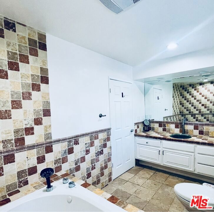 MLS #25629233 image #51