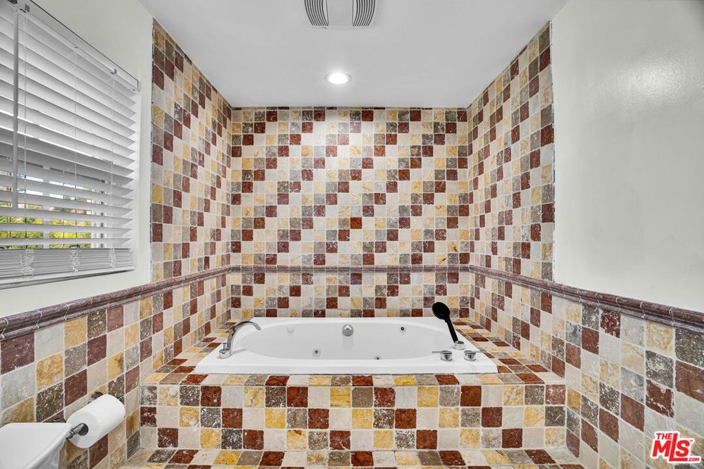 MLS #25629233 image #52