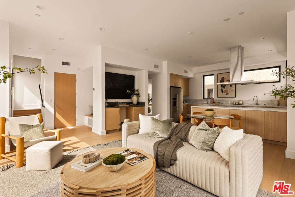 MLS #25629357 image #0