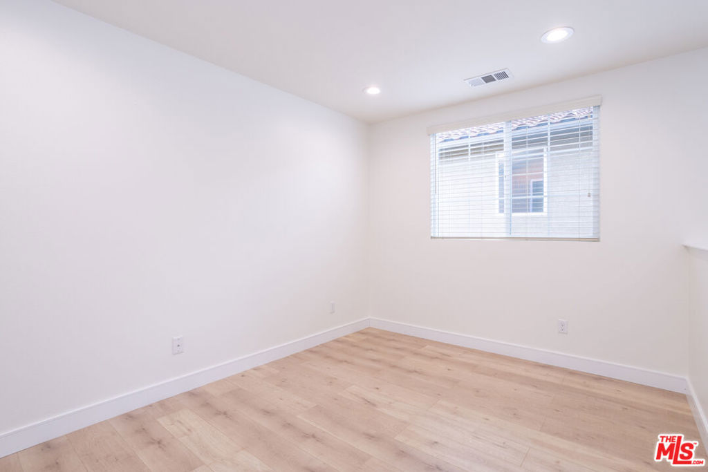 MLS #25629555 image #22