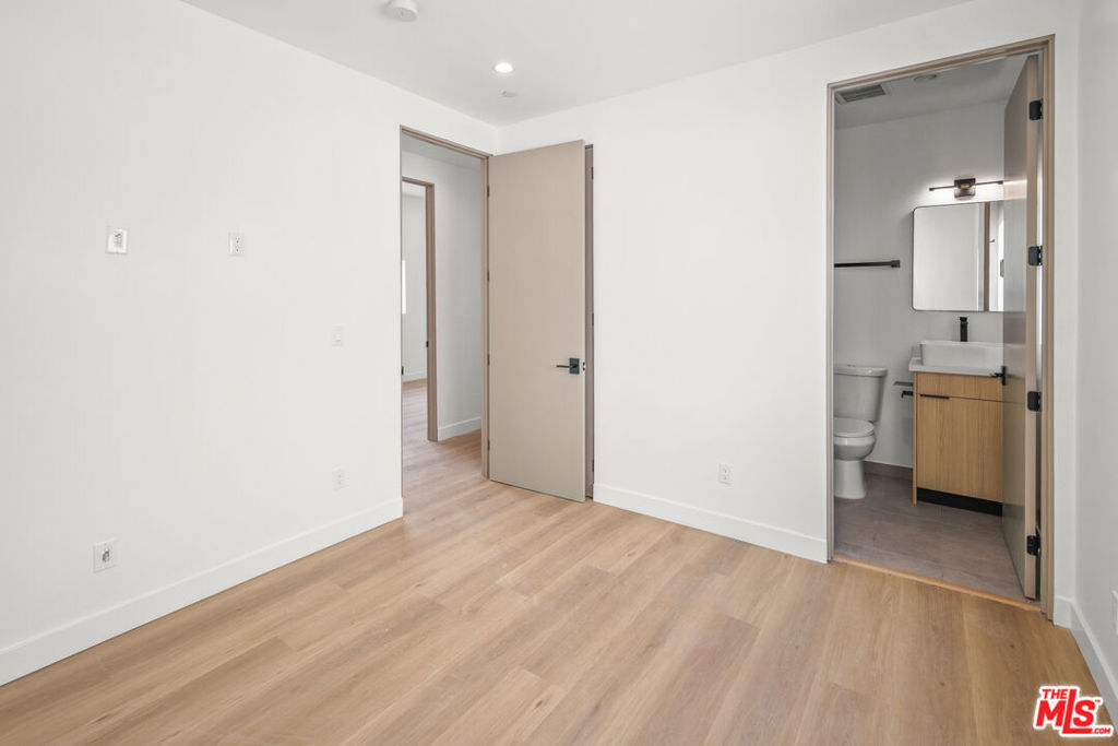 MLS #25630691 image #16