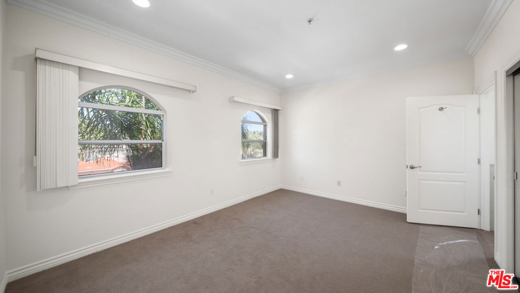 MLS #25630757 image #30