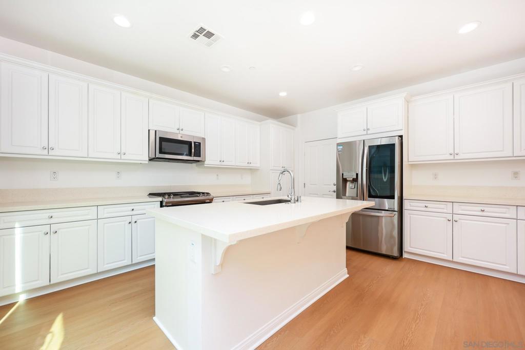 MLS #2601185SD image #12