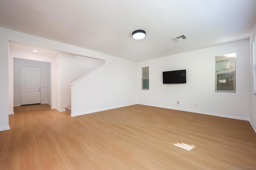 MLS #2601185SD image #6