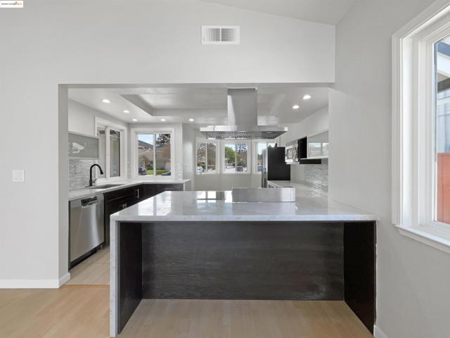 MLS #41093517 image #14