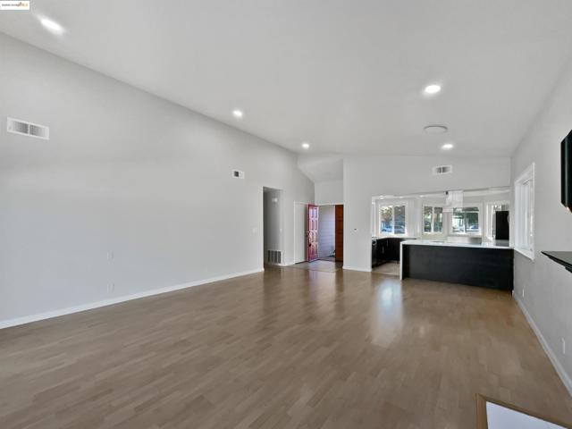 MLS #41093517 image #30