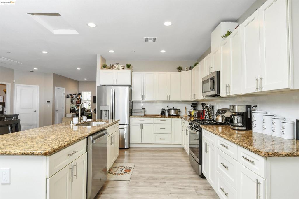 MLS #41102413 image #10