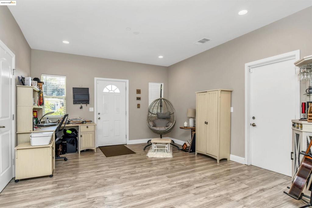 MLS #41102413 image #6