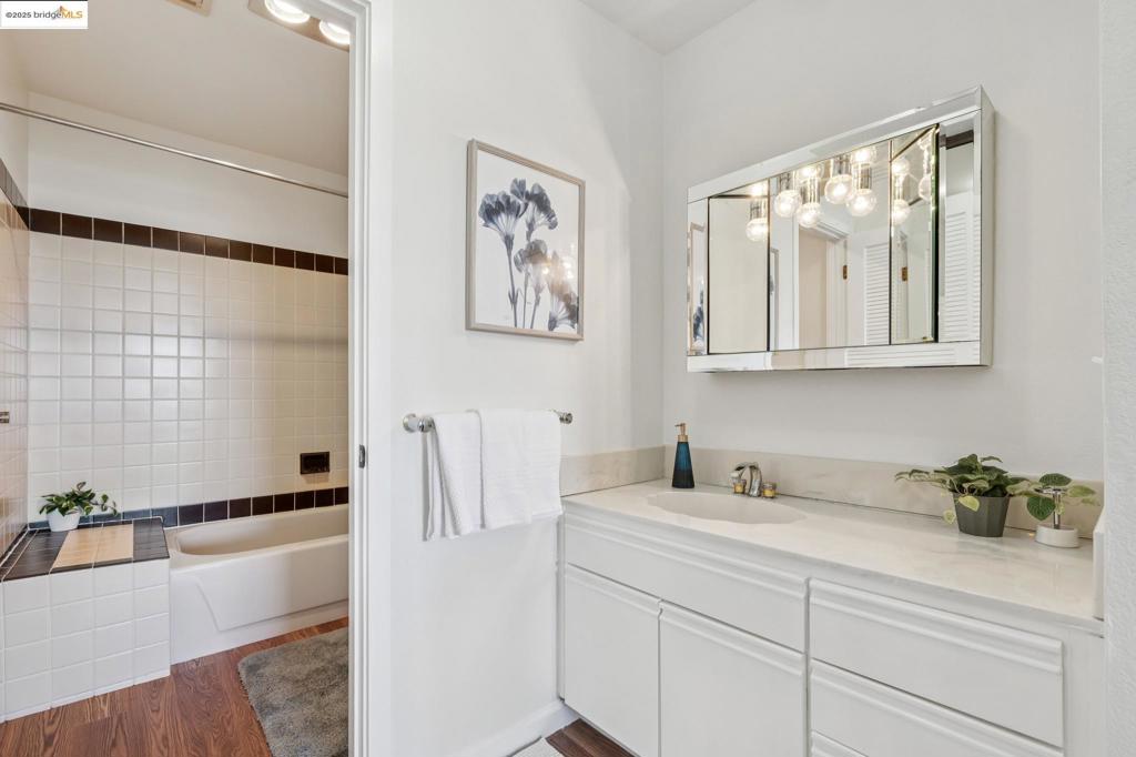 MLS #41104203 image #20