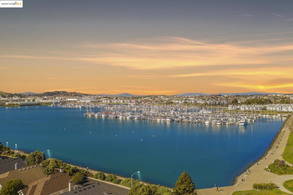 MLS #41104203 image #51