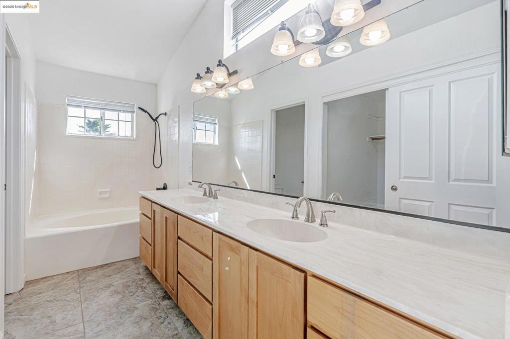 MLS #41109403 image #33