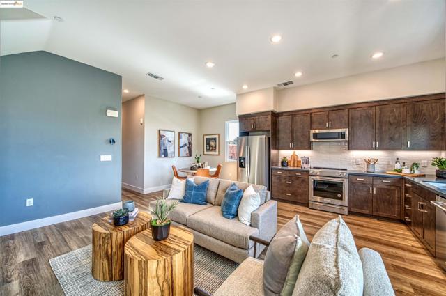 MLS #41112212 image #2