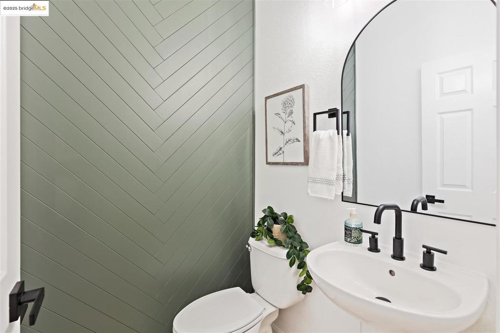 MLS #41113777 image #17