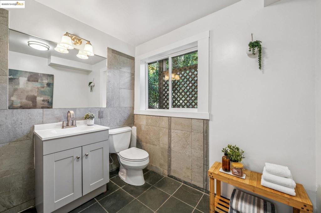 MLS #41117428 image #32