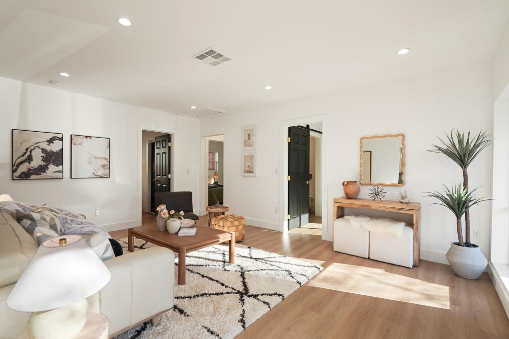 MLS #41121034 image #2